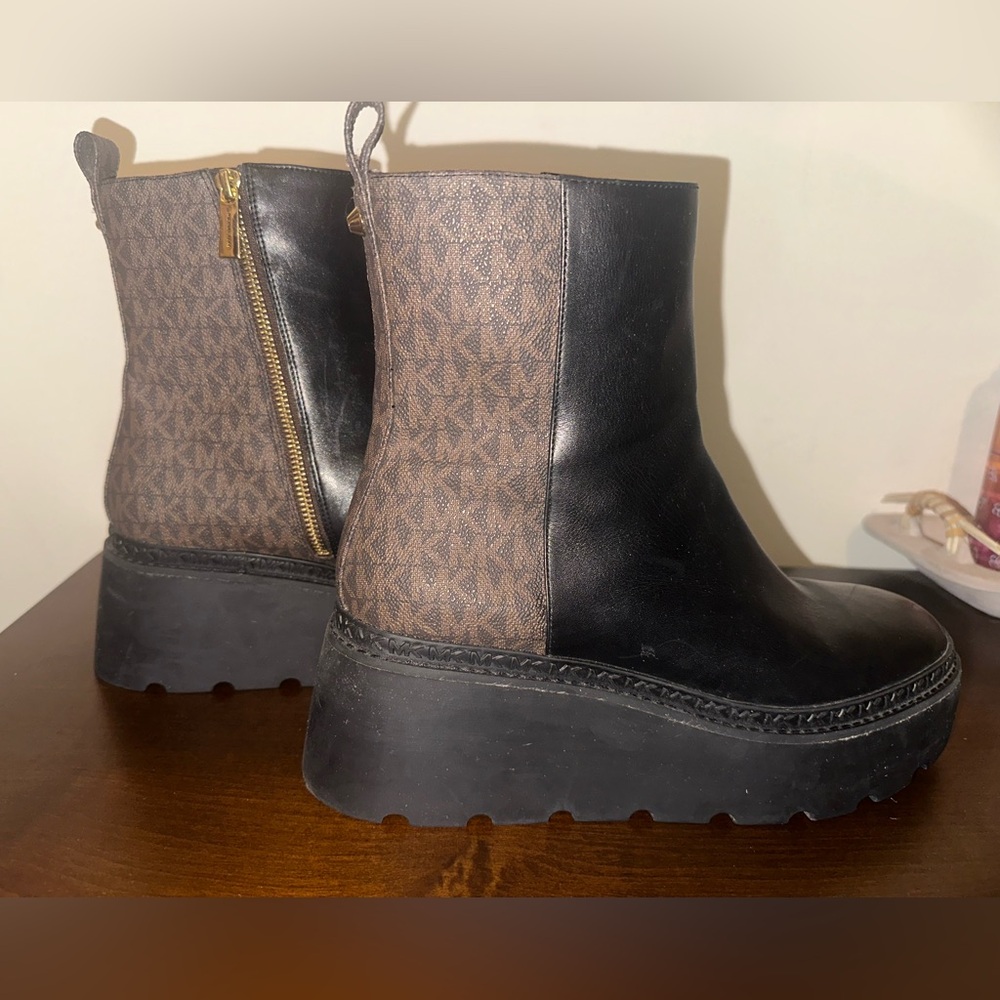 Michael Kors platform leather boots size 9.5